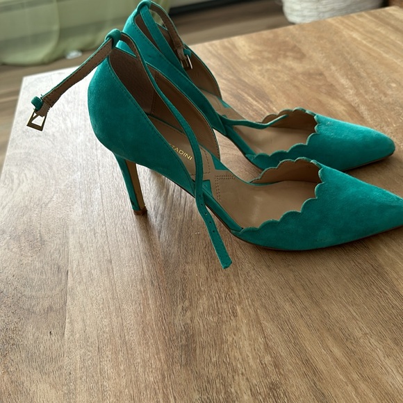 Teal heels - Picture 2 of 5